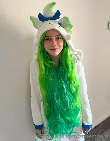 zooemoore high quality model pics