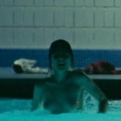 Zooey Deschanel porn actress images