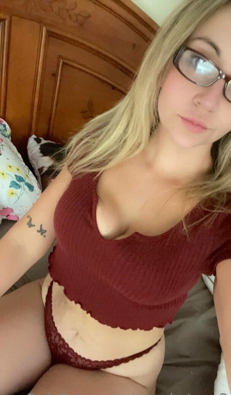 zoeykatexo2 pornstar high quality pics