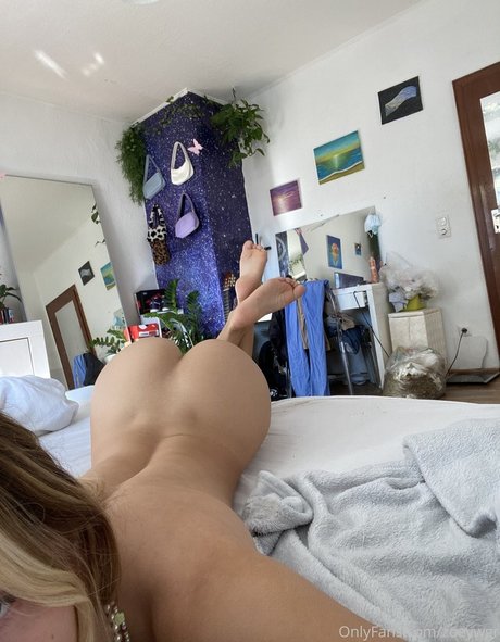 Zoeywgr hd pornstar image