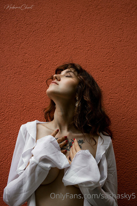 Annie Opium star nice pic