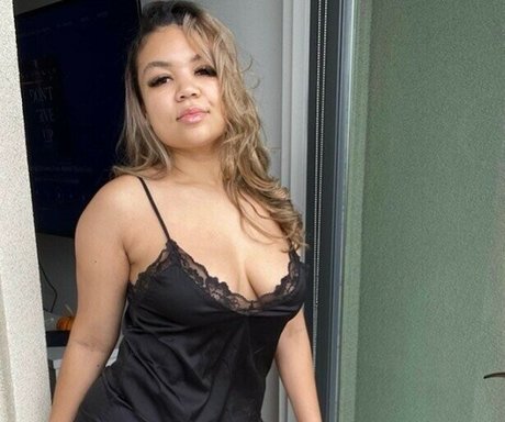 Desmondmarie beautiful pornstar pic