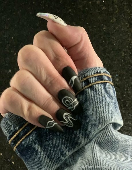 Goddess Amanda art star photo