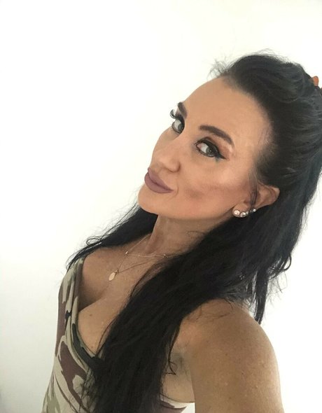 Kendra Banks pornstar nudes images