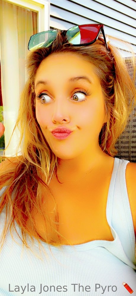 Layla Jones pornstar adult images