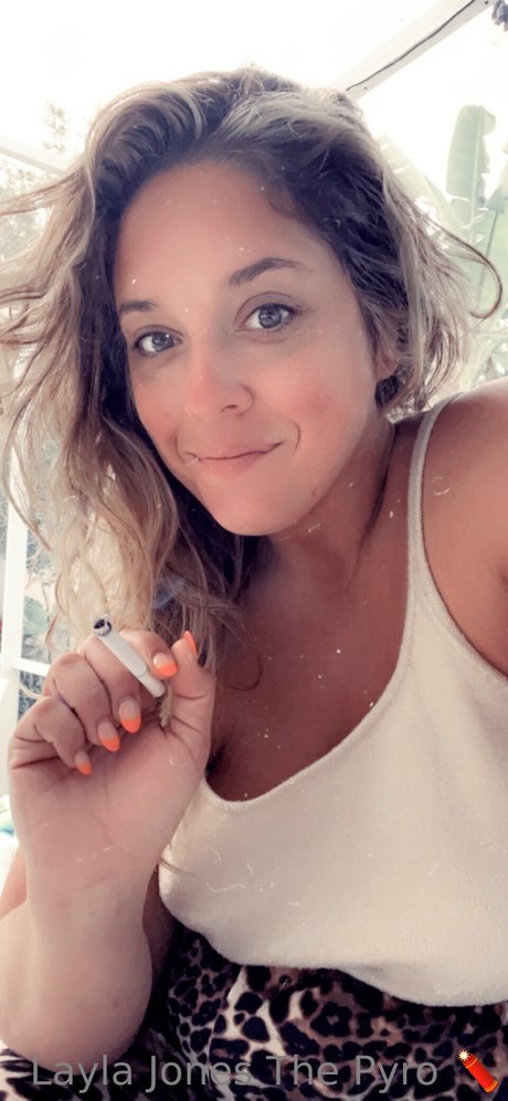 Layla Jones model hd photos