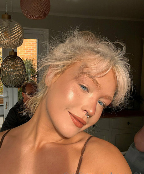 mother daughter onlyfans art naked archive