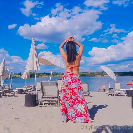 Lia Ponce nude star archive