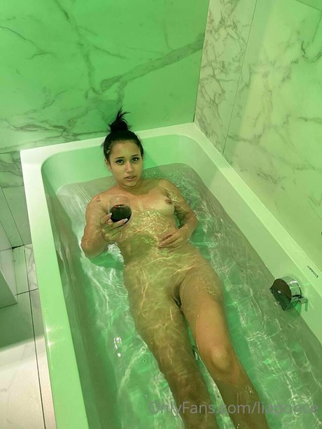 Lia Ponce model pretty picture