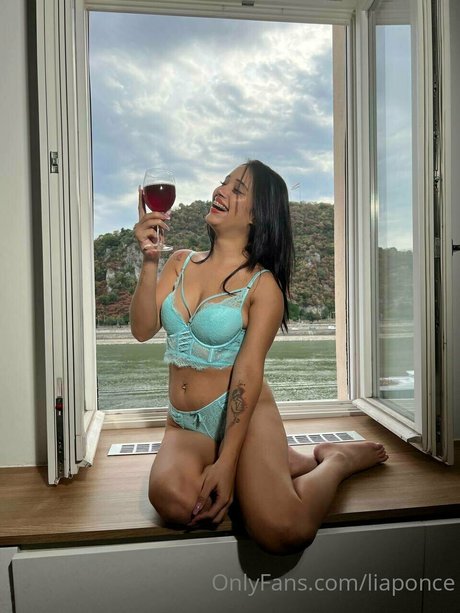 Lia Ponce pornstar hd pics