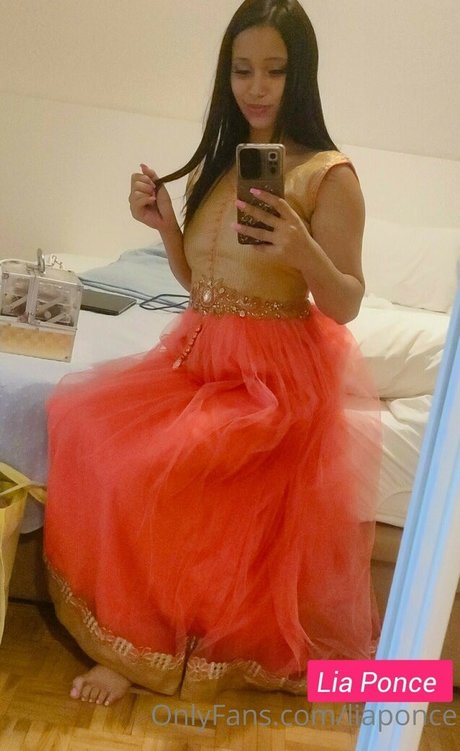Lia Ponce hot model photo