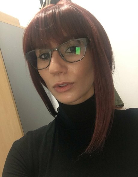 Radosveta pretty actress pics