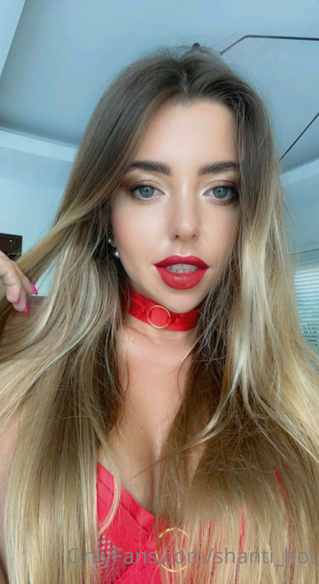 Shanti Shanti hot sexy model image