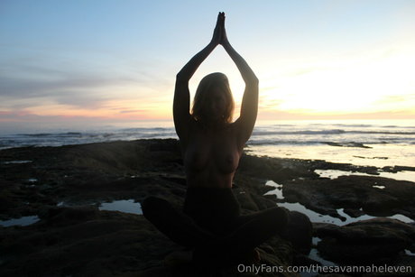 Thesavannaheleven pretty actress pics