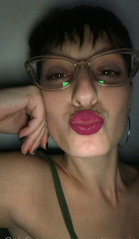 Valen Vip star exclusive pictures