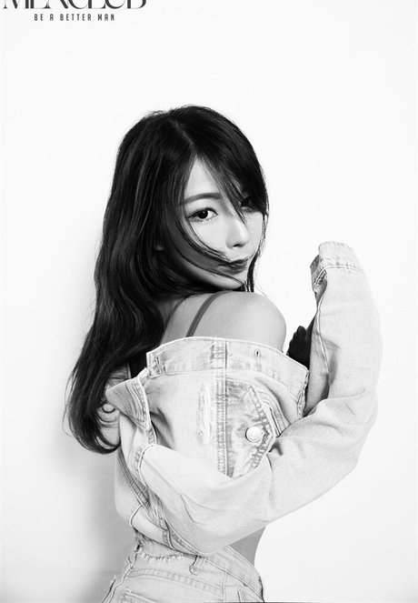 hooters onlyfans porn pictures