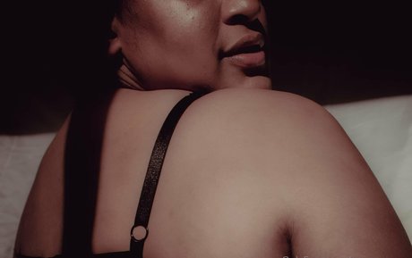 zoesavannax model exclusive img