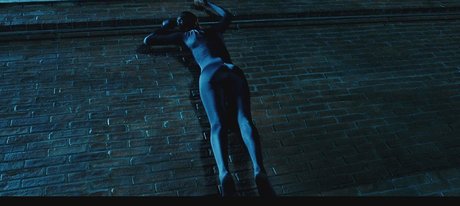 Zoe Saldana adult model image