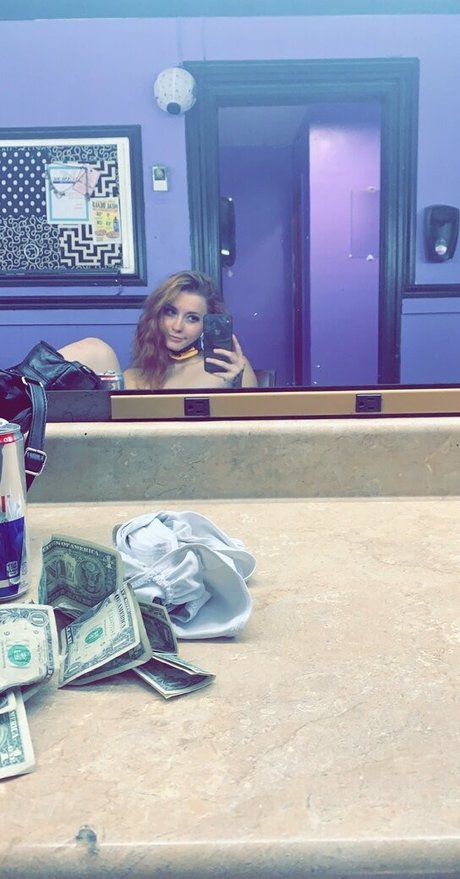 zoelovve free pretty pornstar pic