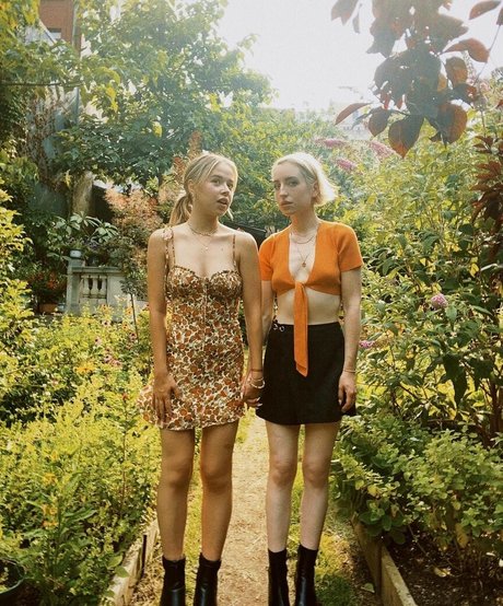 Zoe Lister Jones model nudes img