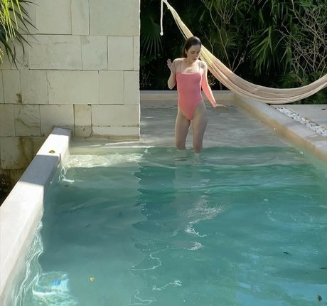 Zoe Lister Jones star sexy galleries