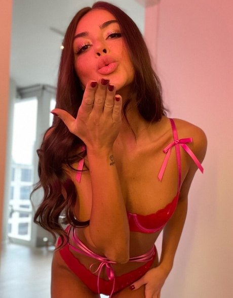 Zoe Roe pornstar perfect pics