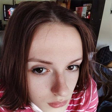 Zoepcbh beautiful actress pic