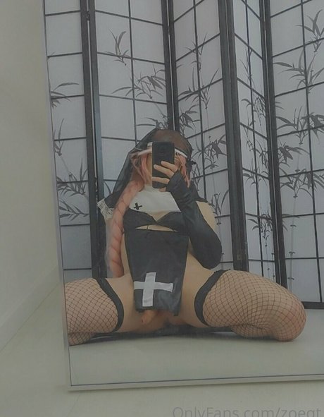 zoeqtxx free pornstar images