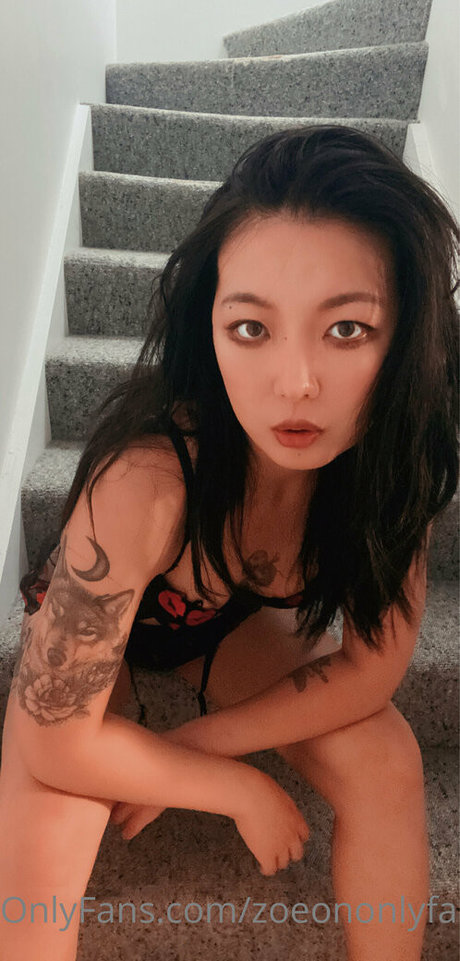 zoeononlyfans best star img