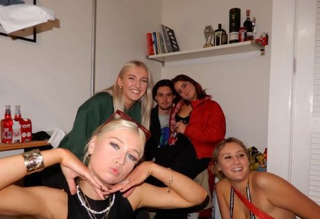 Zoe H perfect star img