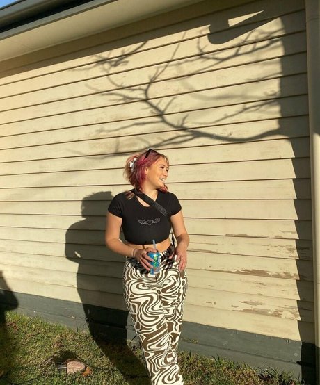 Zoe H nudes actress galleries