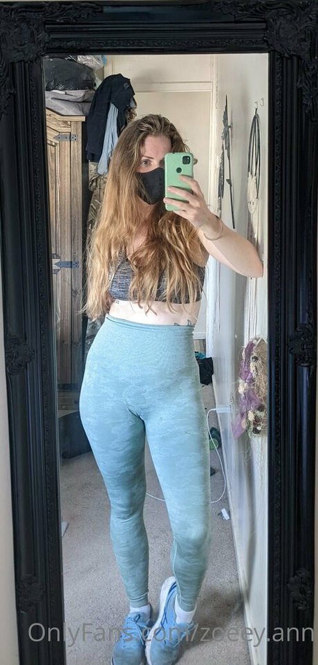 zoeey ann nudes actress pictures