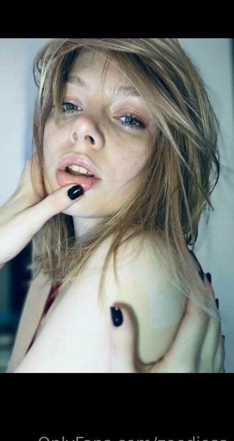 zoediosa pornstar erotic pic