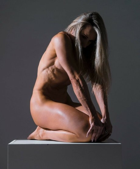 Aline Hirth pornstar perfect img