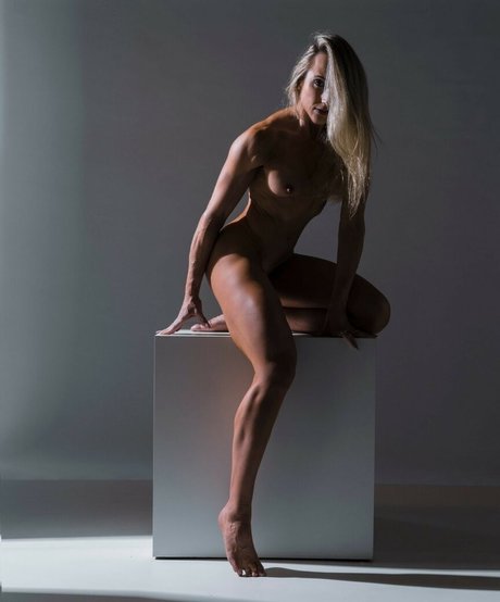 Aline Hirth erotic pornstar picture