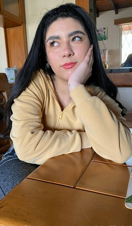 young milf onlyfans free sexy photo