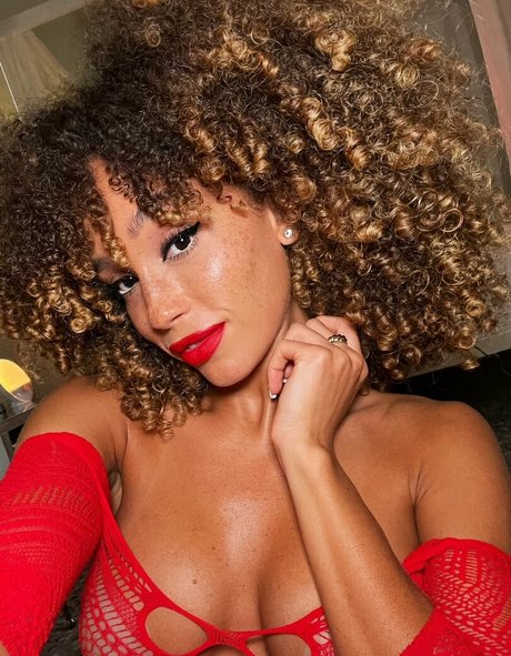 Anabella Carrasco model free gallery