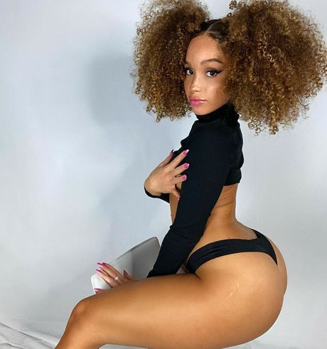 Anabella Carrasco model nude galleries