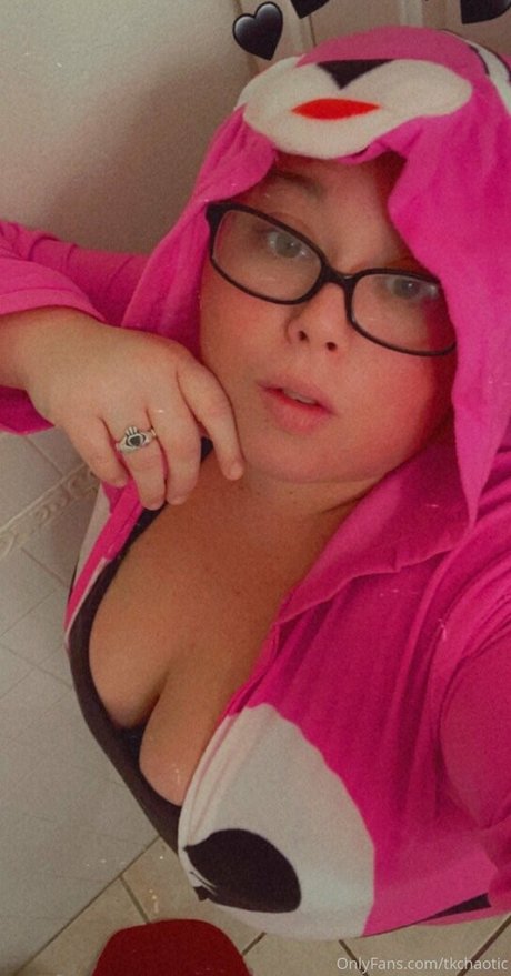 tkchaotic model top photo