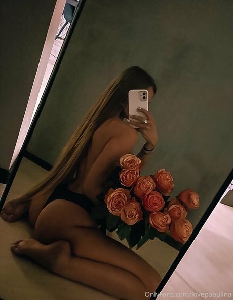 lovepaaulina hot actress picture