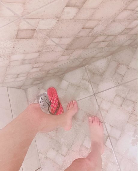 Me1adinha star naked gallery