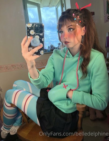 Belle Delphine model pornographic pictures