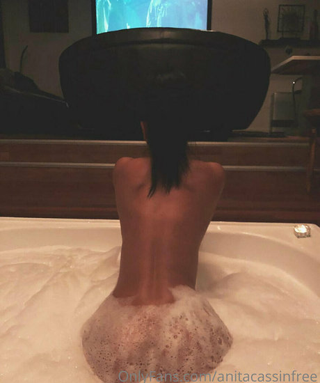 anitacassinfree star nude photos