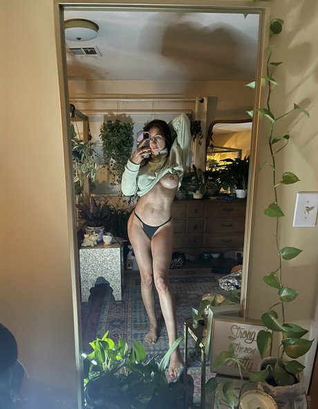 Mollydixx hd model picture