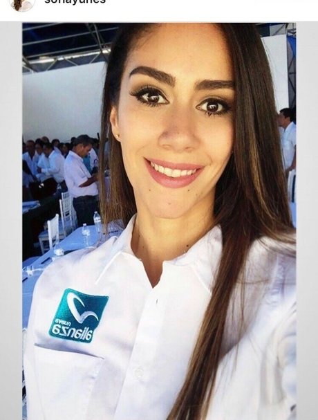 Sofia Yunes model best images