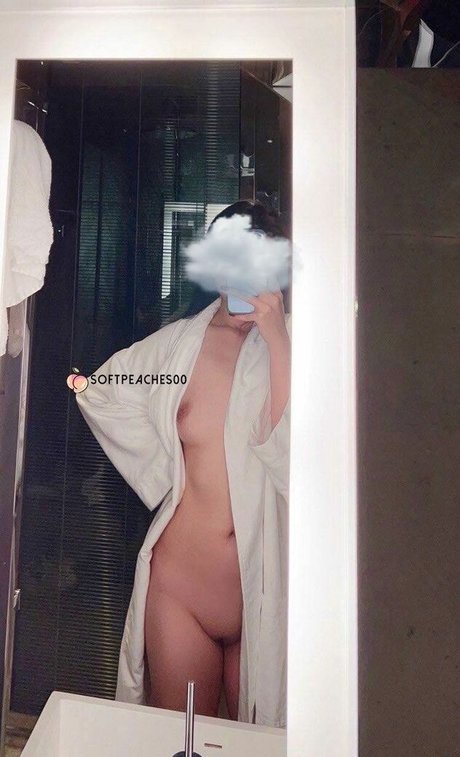 softpeaches00 pornographic star image