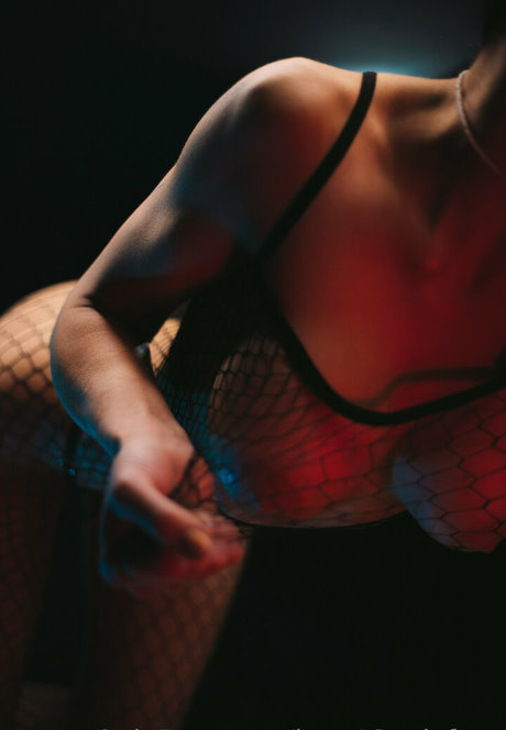 TinaKross naked model photos