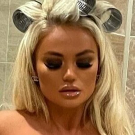 CourtneyDoyle sex model pic