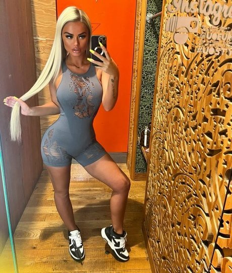 CourtneyDoyle star exclusive archive