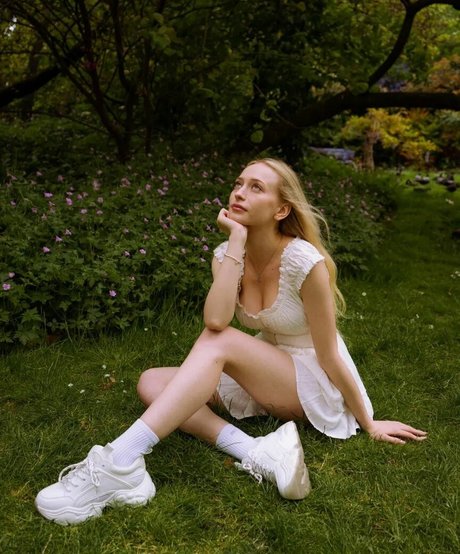 Sophia Diamond top star pictures